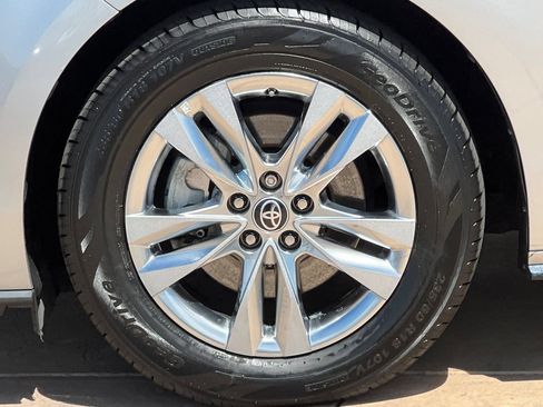 Certified 2022 Toyota Sienna Limited AWD/4WD image 37