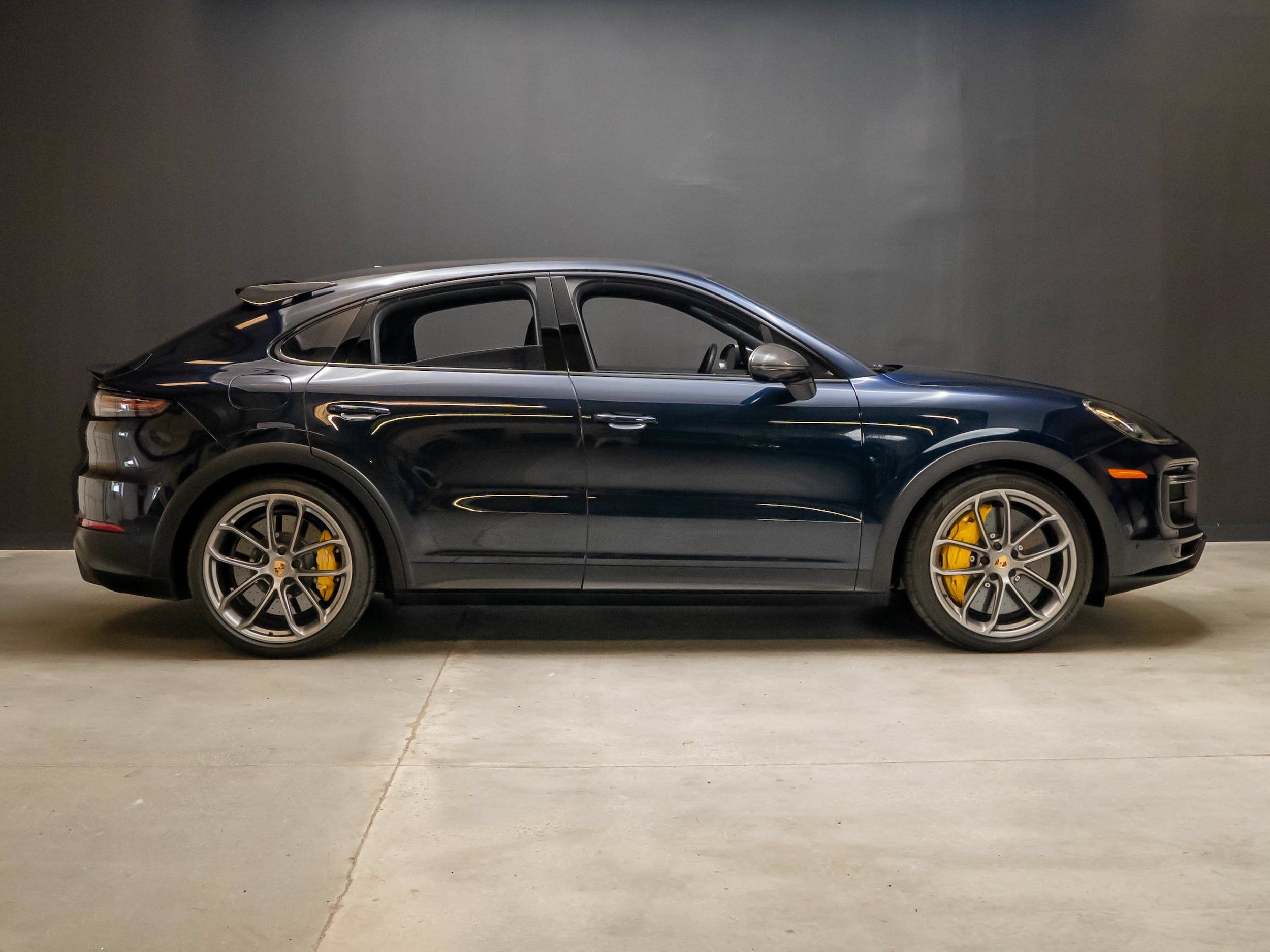 Used 2022 Porsche Cayenne Turbo GT AWD/4WD image 8