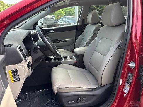 Used 2021 Kia Sportage EX w/ EX Technology Package FWD image 12
