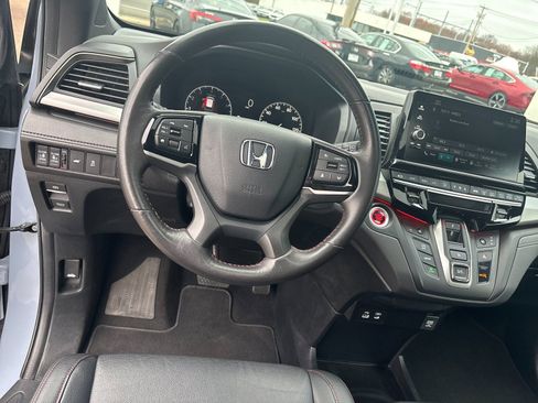 Used 2025 Honda Odyssey Sport-L image 15
