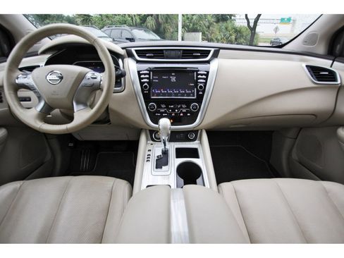 Used 2018 Nissan Murano Platinum w/ Cargo Package FWD image 9