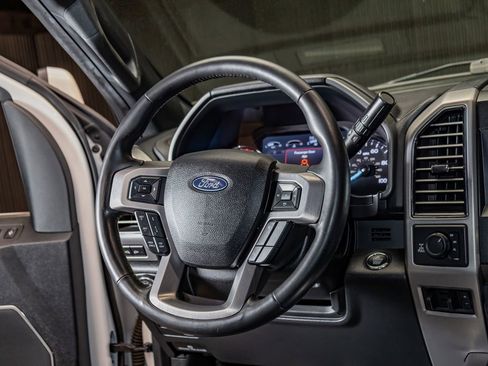 Used 2019 Ford F250 Platinum w/ Platinum Ultimate Package image 17