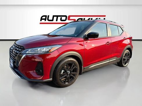 Used 2024 Nissan Kicks SR w/ SR Premium Package image 3