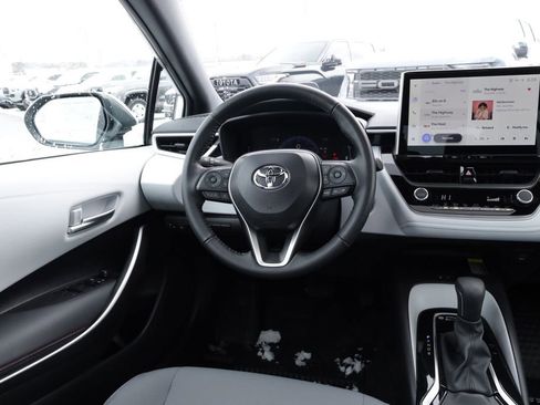 Certified 2025 Toyota Corolla SE w/ SE Premium Package image 30