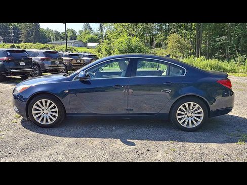 Used 2011 Buick Regal CXL Turbo w/ TO2 Preferred Equipment Group FWD image 5