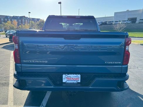 Used 2024 Chevrolet Silverado 1500 Custom image 5