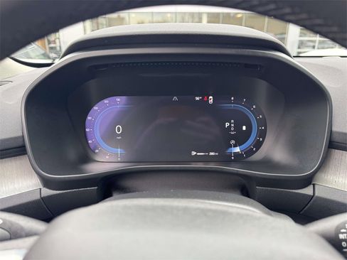 Certified 2023 Volvo XC40 B5 Plus w/ Protection Package Premier image 23