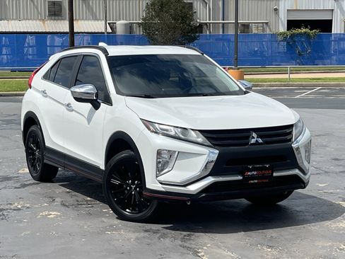 Used 2019 Mitsubishi Eclipse Cross LE AWD/4WD image 3