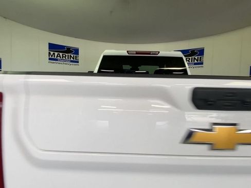 Used 2025 Chevrolet Silverado 2500 Custom w/ Custom Value Package AWD/4WD image 9
