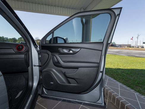 Used 2023 Chevrolet Blazer RS w/ Enhanced Convenience Package image 21