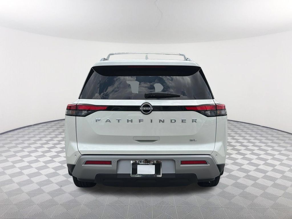 Used 2024 Nissan Pathfinder SL FWD image 6