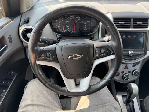 Used 2018 Chevrolet Sonic LT w/ Convenience Package image 18