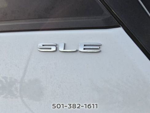 Used 2024 GMC Terrain SLE FWD image 10
