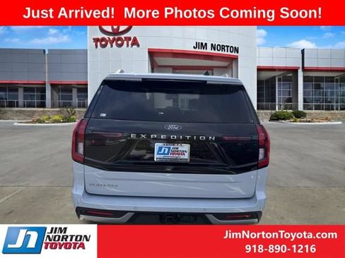 Used 2025 Ford Expedition Platinum AWD/4WD image 4