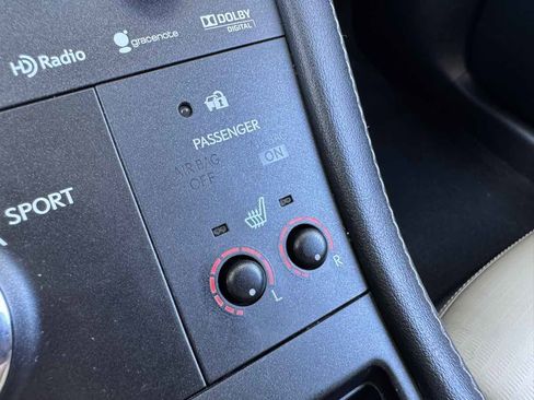 Used 2013 Lexus CT 200h w/ Premium Pkg w/Navigation image 31