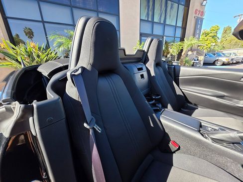 Used 2022 MAZDA MX-5 Miata Sport image 19