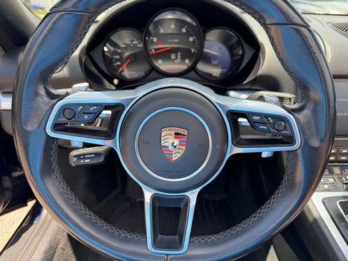 Used 2018 Porsche 718 Boxster RWD image 24