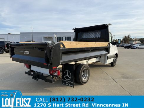 Used 2020 Mercedes-Benz Sprinter 4500 w/ Driver Convenience Package image 7