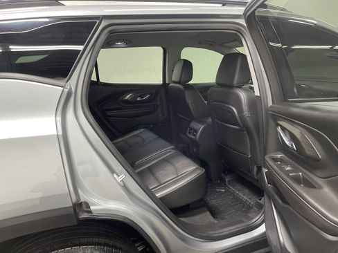 Used 2023 GMC Terrain SLT w/ Elevation Edition image 21