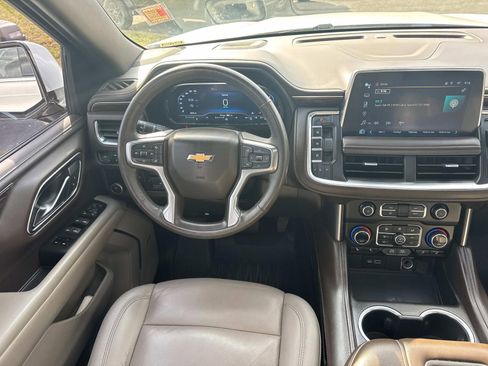 Used 2022 Chevrolet Tahoe LT w/ LT Signature Package RWD image 19