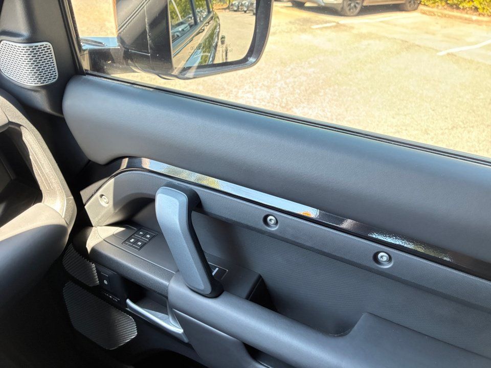 Certified 2024 Land Rover Defender 130 Outbound AWD/4WD image 31