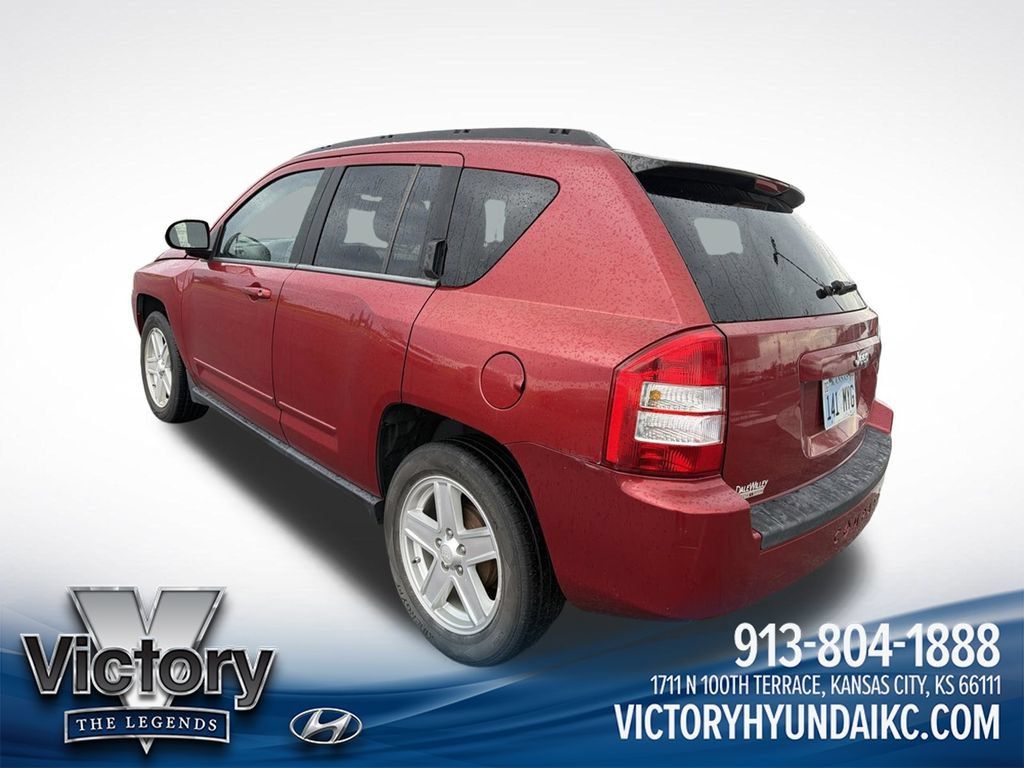 Used 2010 Jeep Compass Sport FWD image 7
