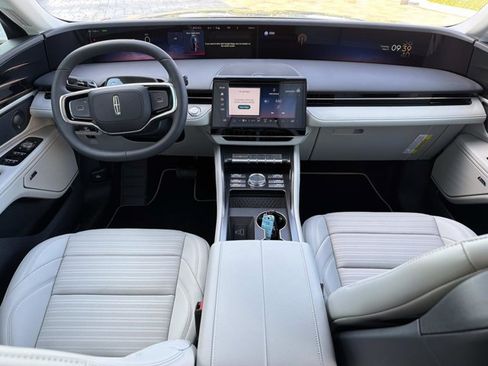 New 2026 Lincoln Nautilus Reserve AWD/4WD image 24