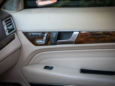 Used 2014 Mercedes-Benz E 350 Cabriolet image 32