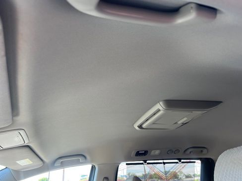 Used 2016 Honda Odyssey SE image 32