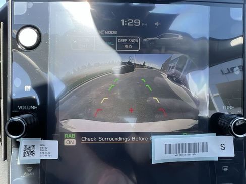 Used 2025 Subaru Crosstrek 2.5i Limited w/ Crosstrek Mirror Package image 14