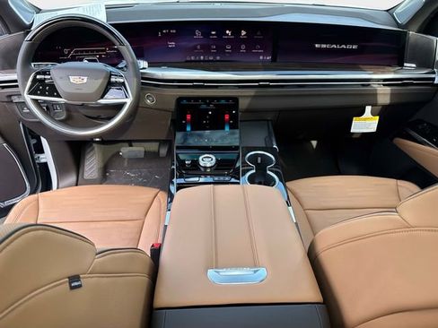 New 2026 Cadillac Escalade ESV Luxury w/ Touring Package AWD/4WD image 19
