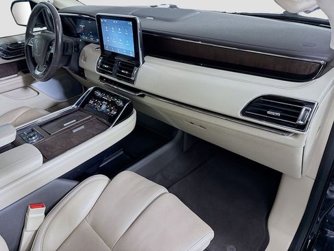 Used 2019 Lincoln Navigator Reserve w/ Cargo Package image 30