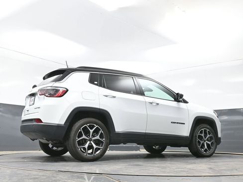 Used 2025 Jeep Compass Limited AWD/4WD image 46