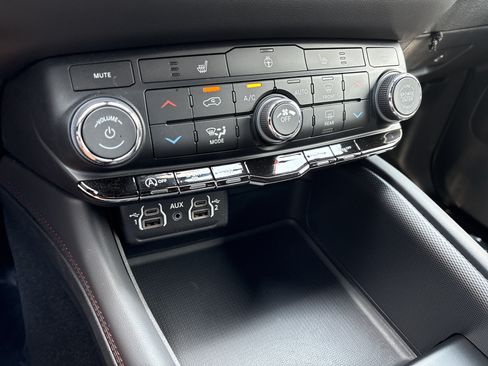 Used 2026 Dodge Durango GT w/ Blacktop Package RWD image 30