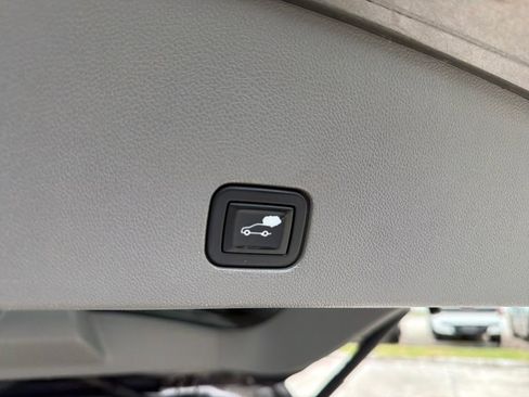 Used 2020 Cadillac XT6 Premium Luxury image 36