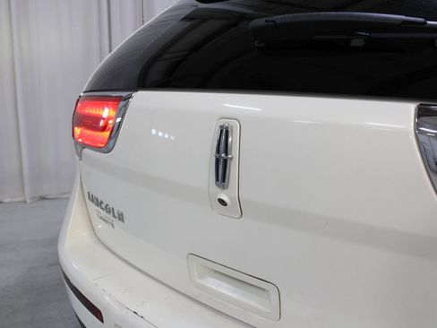 Used 2012 Lincoln MKX AWD image 33