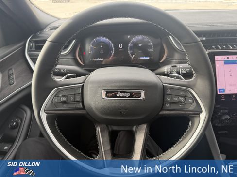 New 2025 Jeep Grand Cherokee L Limited image 7