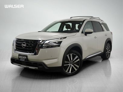 Used 2023 Nissan Pathfinder Platinum