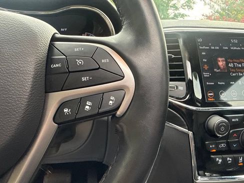 Used 2021 Jeep Grand Cherokee Limited w/ Quick Order Package 28K 80th AWD/4WD image 17