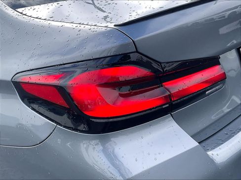 Used 2023 BMW 540i w/ M Sport Package RWD image 31