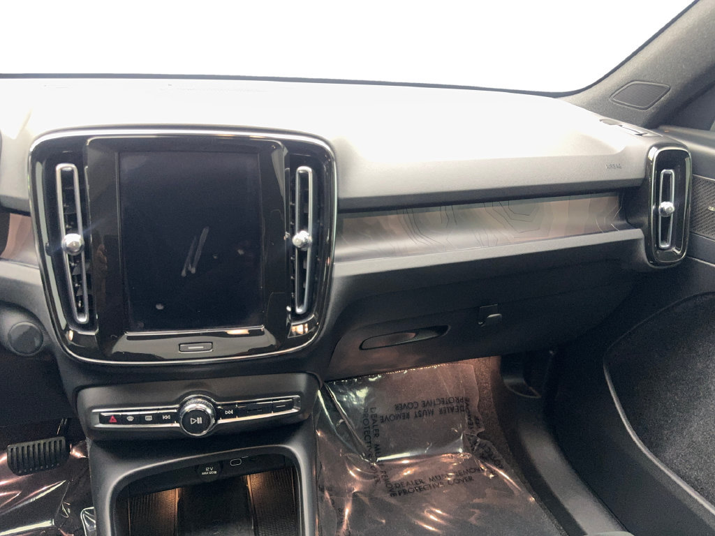 Used 2023 Volvo C40 P8 Recharge Ultimate AWD/4WD image 56