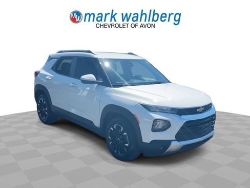 Certified 2023 Chevrolet TrailBlazer LT w/ Convenience Package FWD image 2