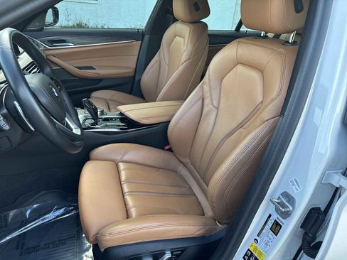 Used 2023 BMW 540i xDrive image 15