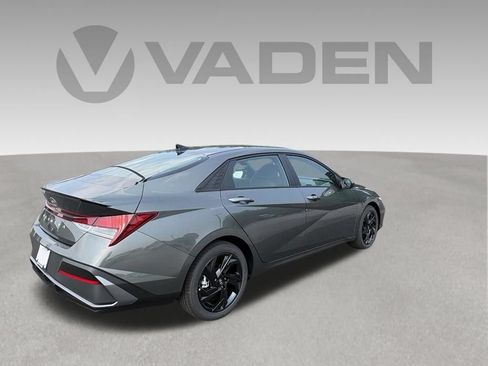 New 2026 Hyundai Elantra SEL Sport FWD image 8