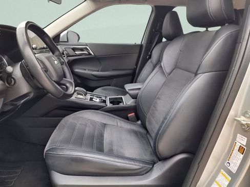 Used 2023 Mitsubishi Outlander SE FWD image 26