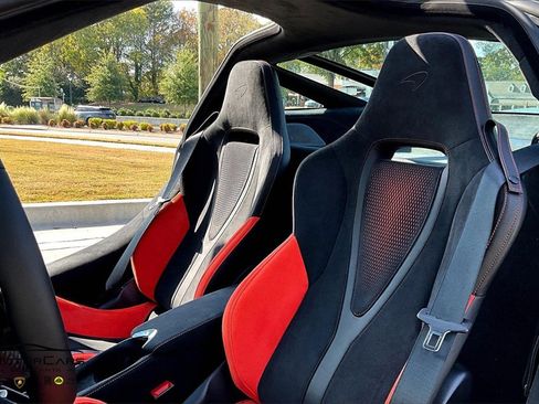 New 2026 McLaren 750S image 9