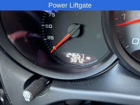 Used 2021 Porsche Macan S image 8