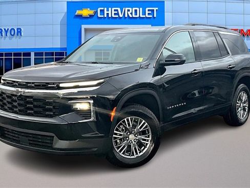 New 2026 Chevrolet Traverse LT w/ LPO, Floor Liner Package image 2