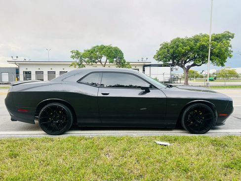 Used 2019 Dodge Challenger R/T w/ Blacktop Package RWD image 6