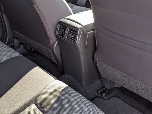 Used 2022 Nissan Rogue Sport SV FWD image 31